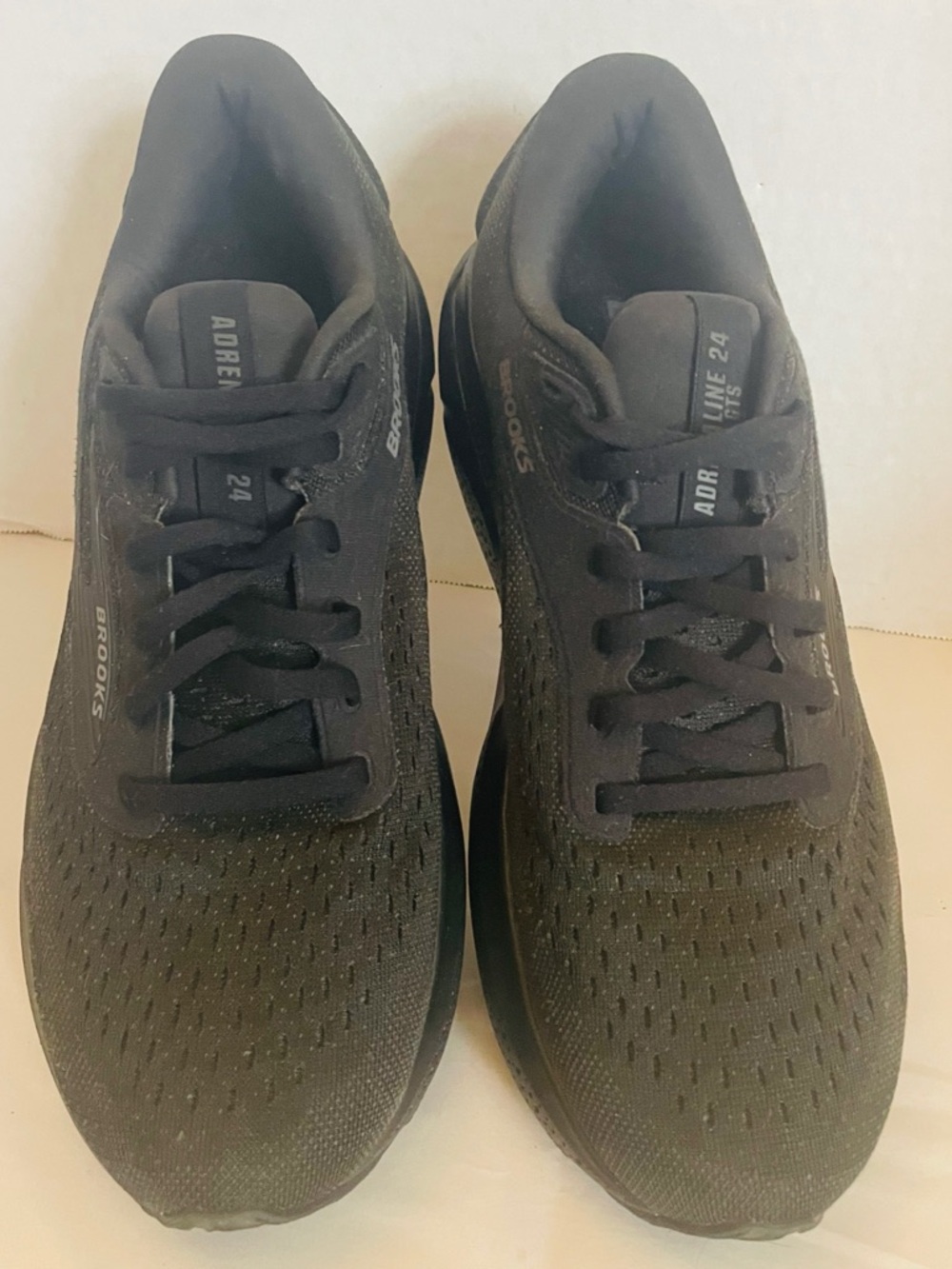 Brooks Adrenaline All-Black Running Shoes Size 9
